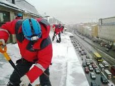 Очистка кровли от снега